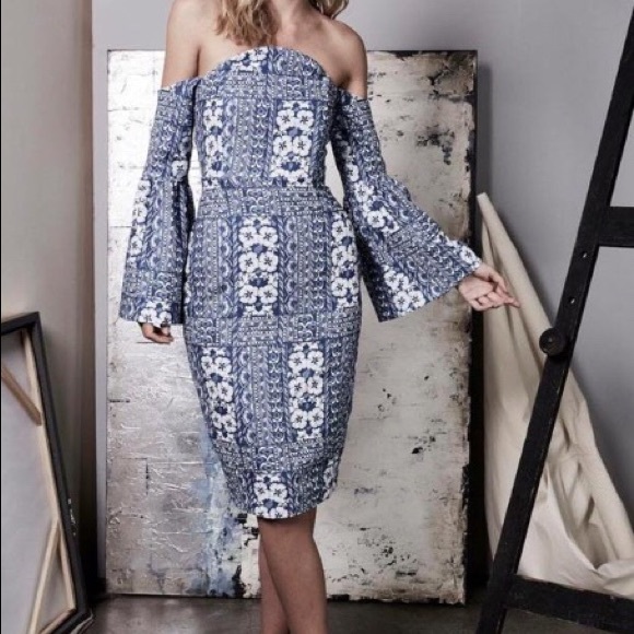 ELLIATT Dresses & Skirts - Elliatt retro dress